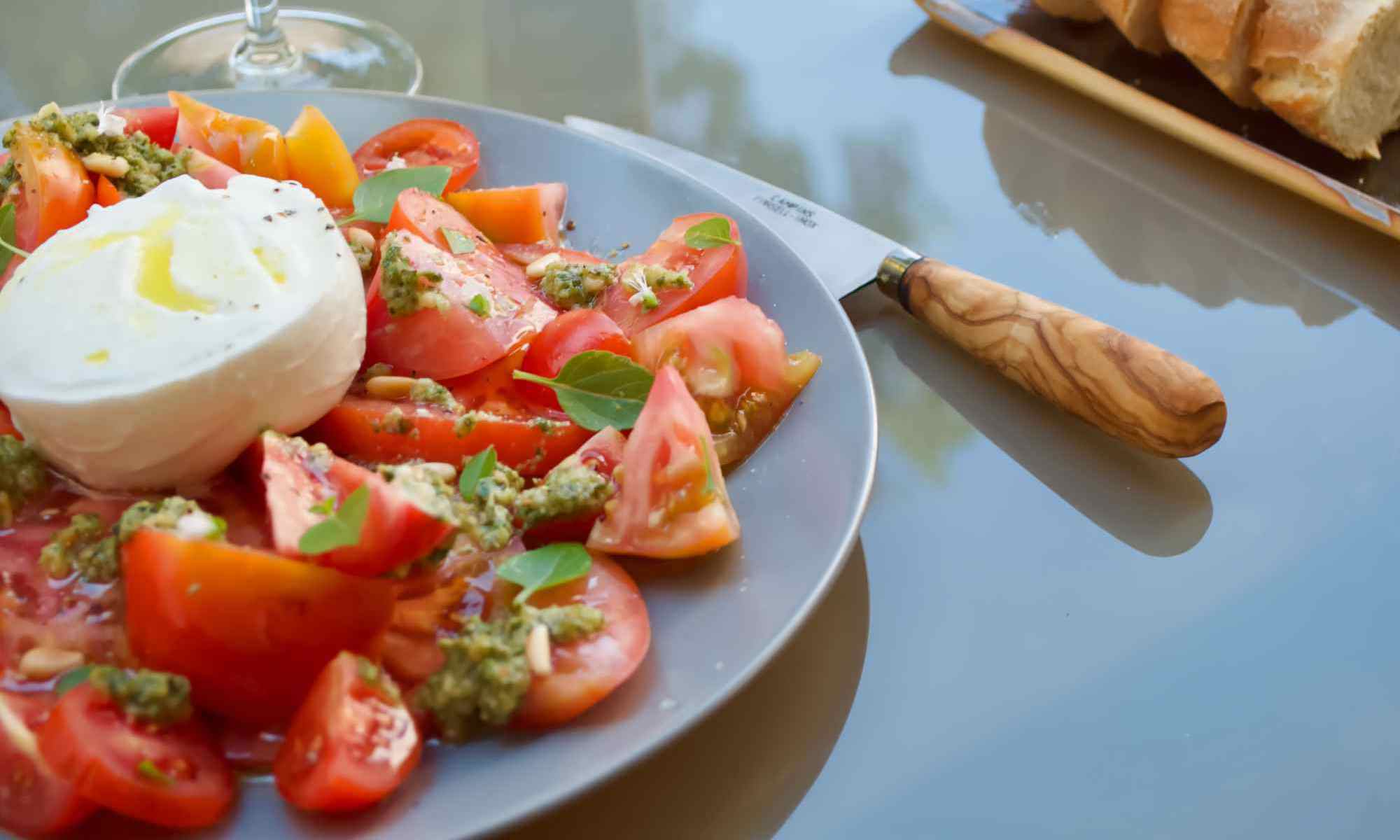 Villa chef service Mallorca - Summer lunch - Tomato and mozzarella salad - Pollensa Private Chefs